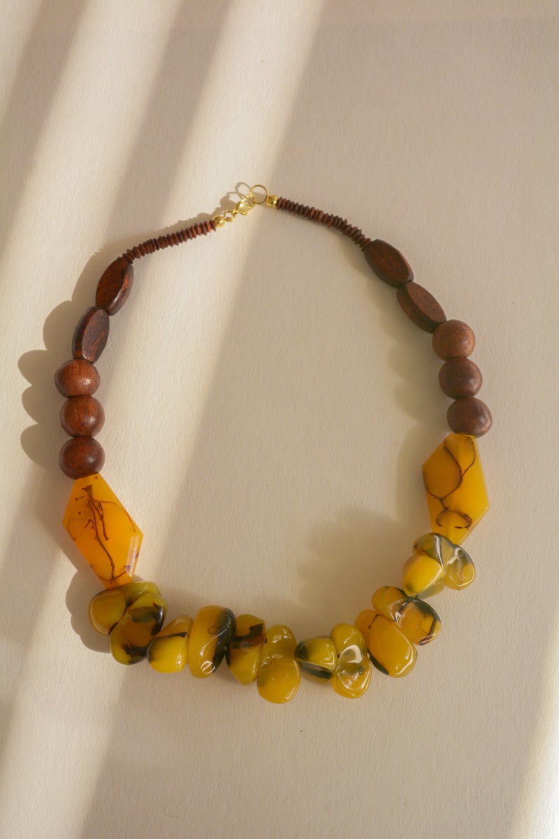 Chunky Amber Beaded Necklace - HatnGloves.com