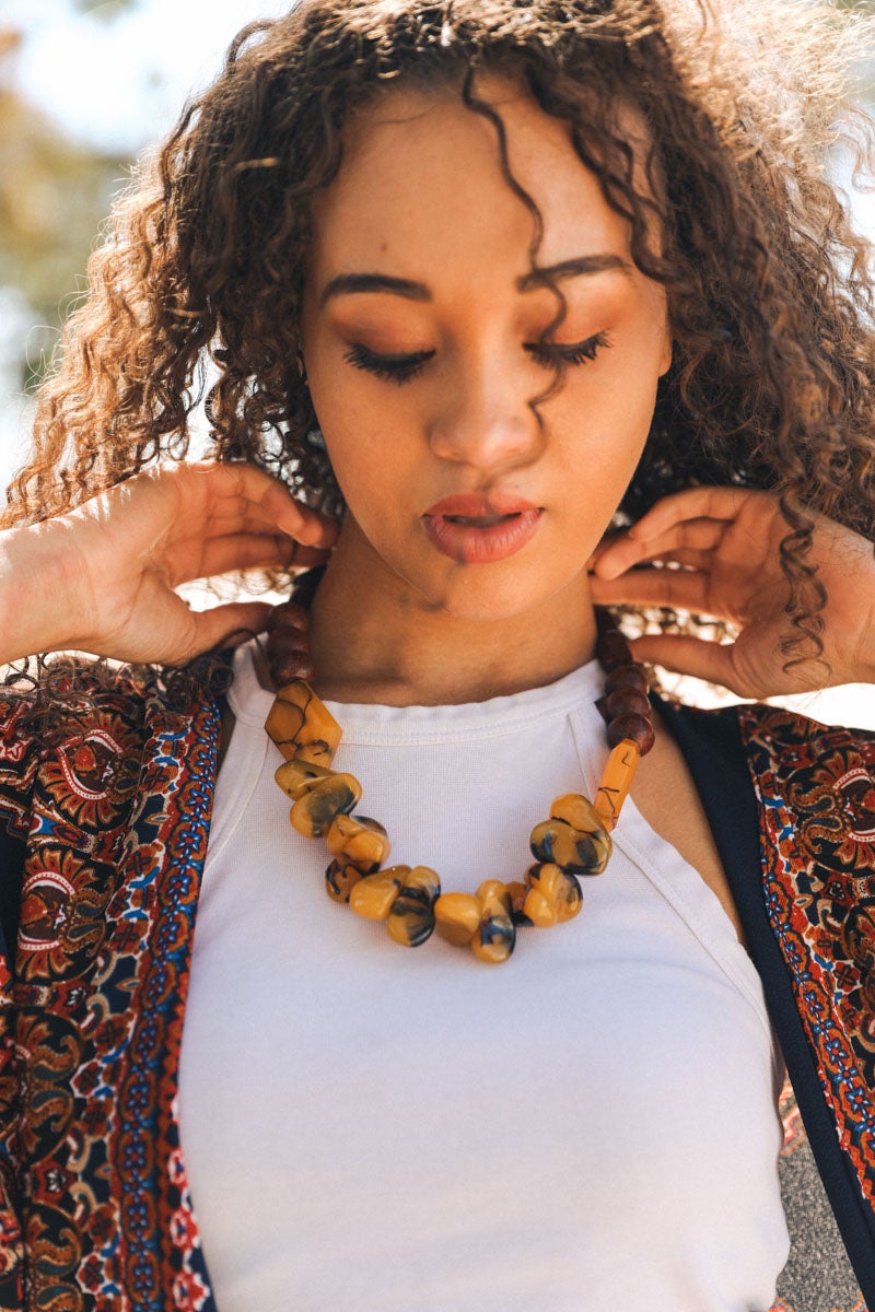 Chunky Amber Beaded Necklace - HatnGloves.com