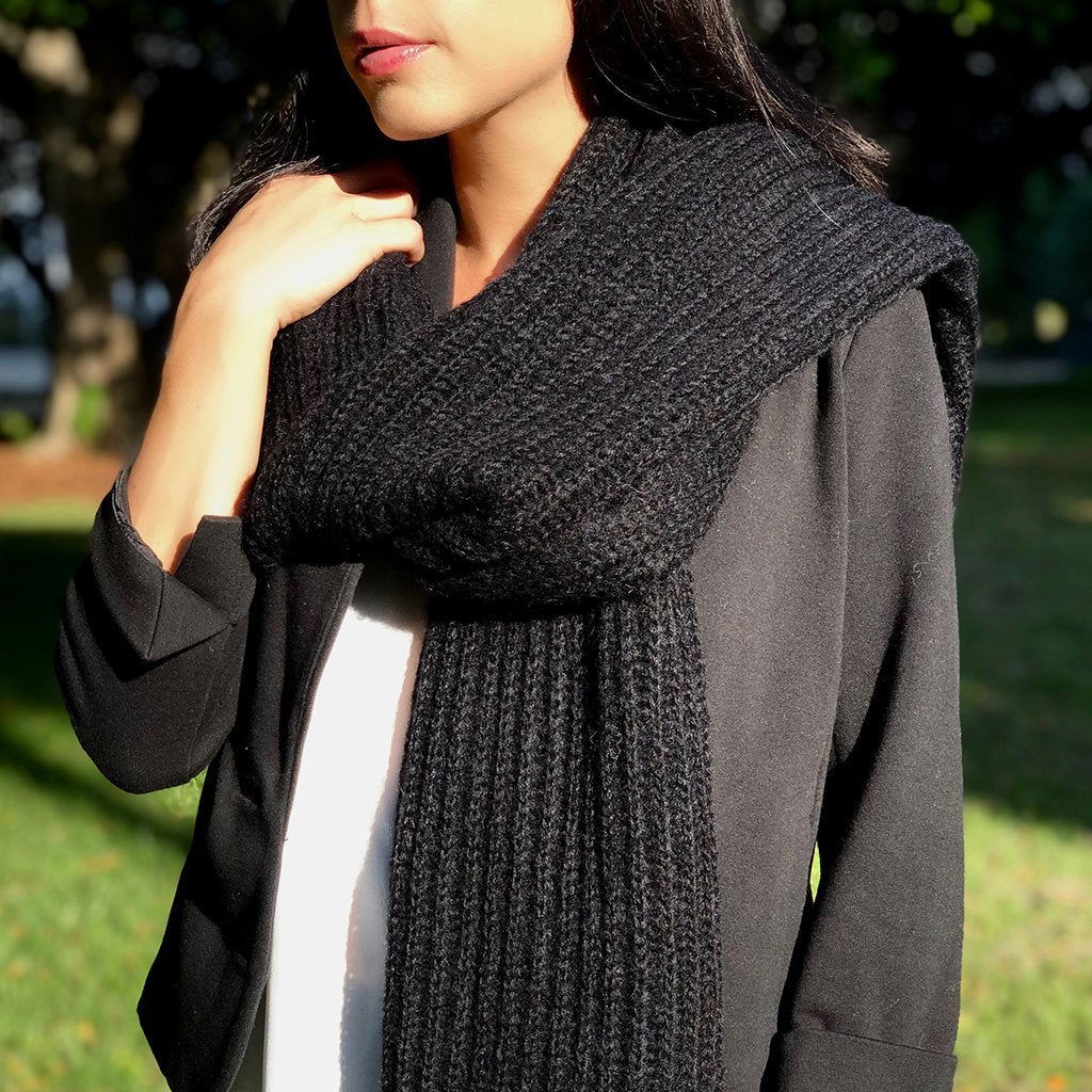 Chunky Black Knit Alpaca Scarf - HatnGloves.com