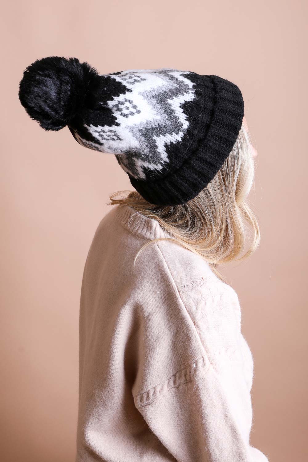 Classic Winter Pom Beanie Hat - HatnGloves.com